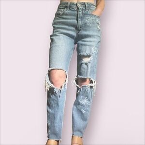 Hollister High Rise Distressed Blue Jeans Size 0